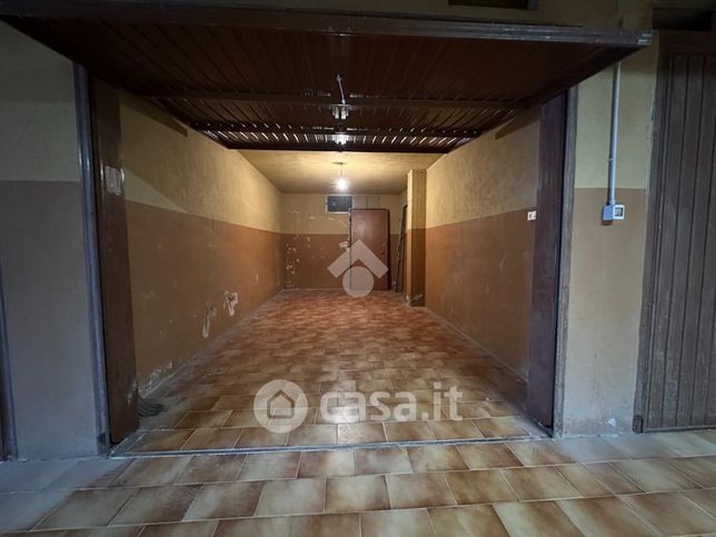 Box/posto auto in residenziale in Via Marco Polo 51