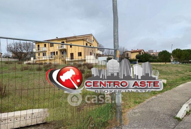 Terreno agricolo in commerciale in Via Alfredo Binda
