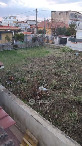Terreno agricolo in commerciale in Viale Lago D'orta 4