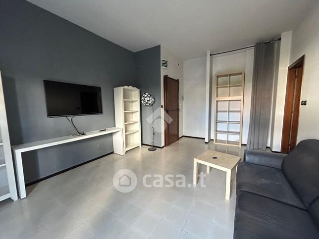Appartamento in residenziale in Via Luigi Cozzani 19