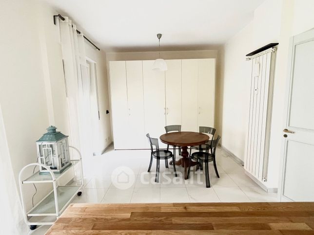 Appartamento in residenziale in Via Alberto Liri 21