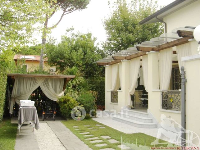 Villa in residenziale in