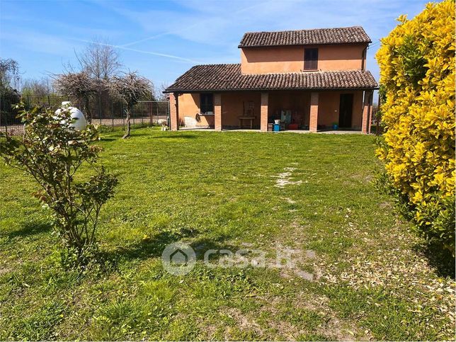 Casa indipendente in residenziale in Strada Voltone Decca di Roncaglia