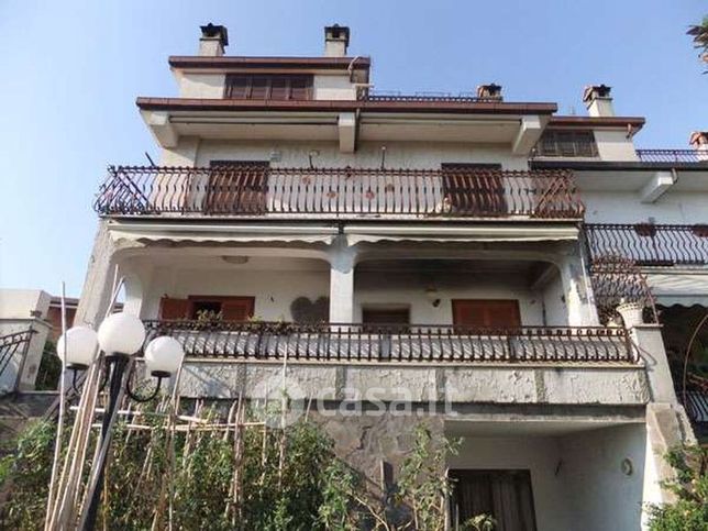 Villa in residenziale in Via delle Lucarie 83