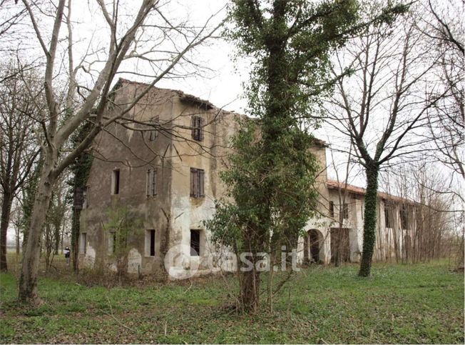 Rustico/casale in residenziale in Via Comunale di Faè