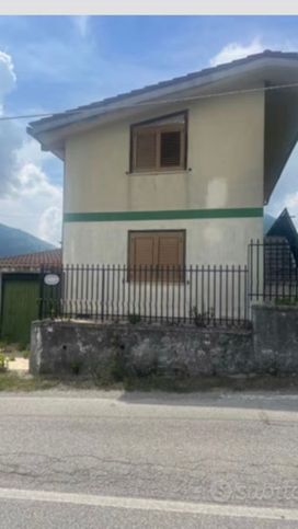 Villetta a schiera in residenziale in Strada Provinciale per Giffoni