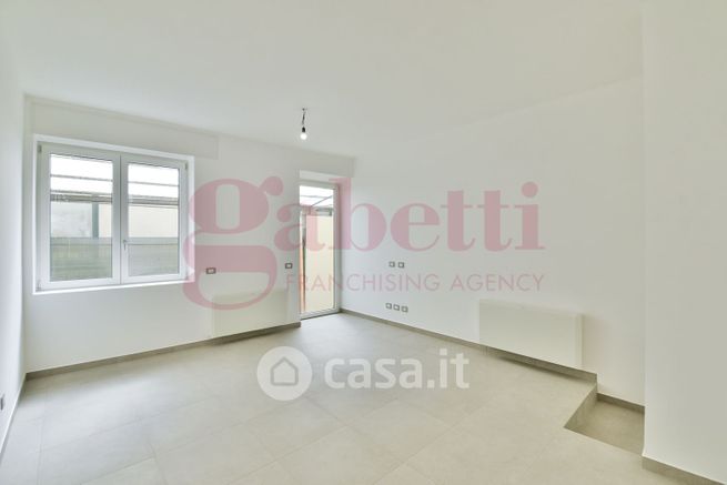 Appartamento in residenziale in Via Maria Immacolata 3