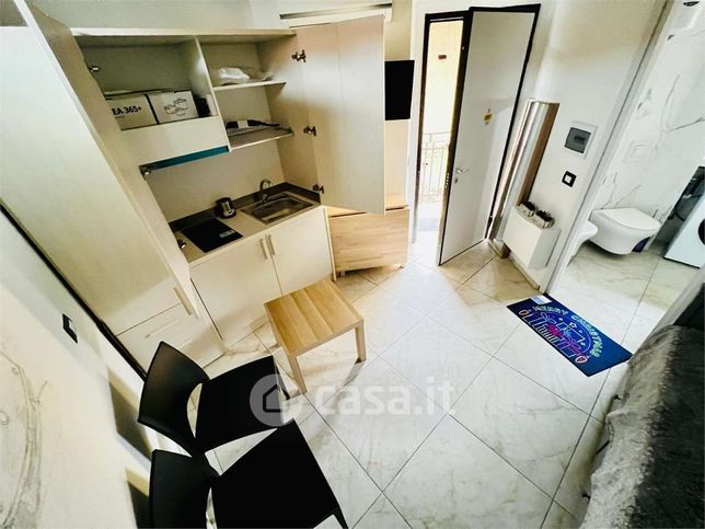 Casa bi/trifamiliare in residenziale in 