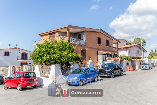 Appartamento in residenziale in Via Vicari 25