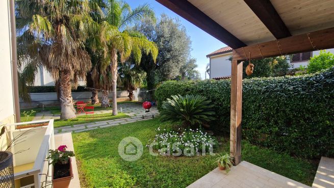 Villa in residenziale in Via Dedalo