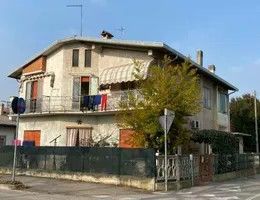 Appartamento in residenziale in Via Umbria 14