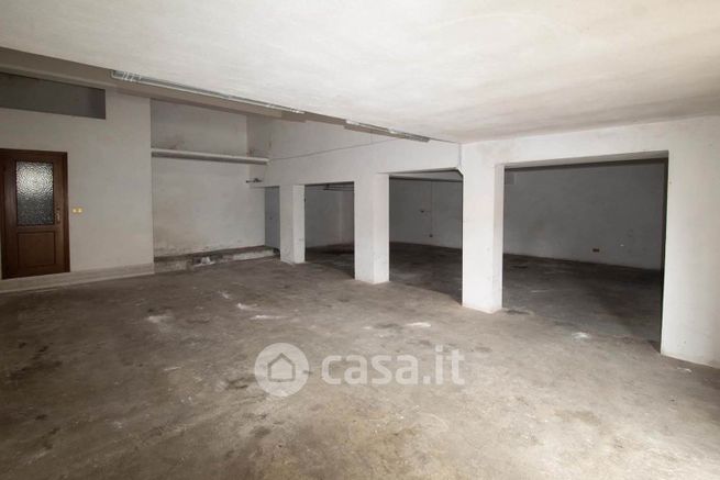 Box/posto auto in residenziale in 