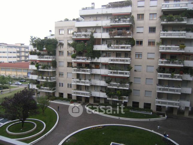 Garage/posto auto in residenziale in Via Giovanni Spadolini