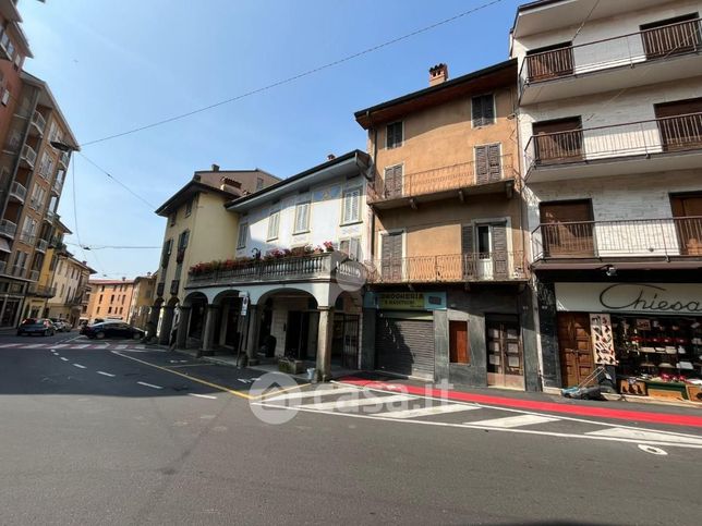Casa indipendente in residenziale in Via Vittorio Emanuele II 18