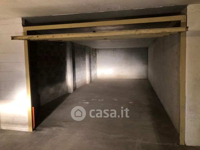 Garage/posto auto in residenziale in Viale Giuseppe Lacchin