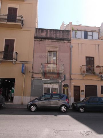 Casa indipendente in residenziale in