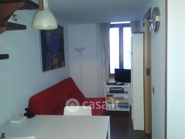 Appartamento in residenziale in Via Rezia 14