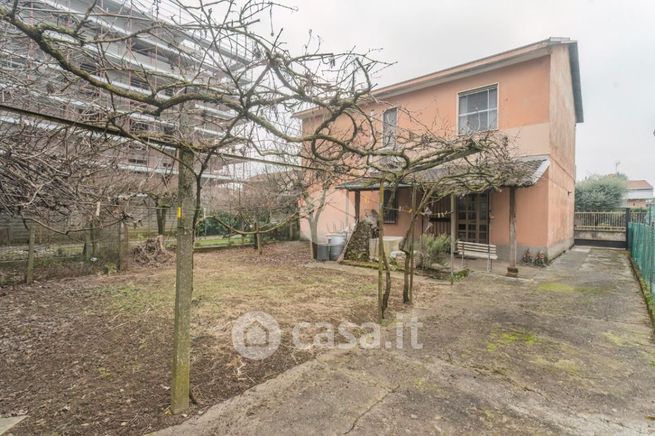 Appartamento in residenziale in Via Filippo Turati 16