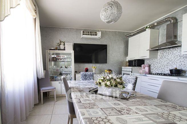 Casa indipendente in residenziale in Via Milano 6