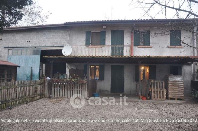 Casa indipendente in residenziale in Via Din 9