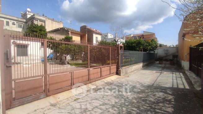 Casa indipendente in residenziale in Via Nino Bixio 137