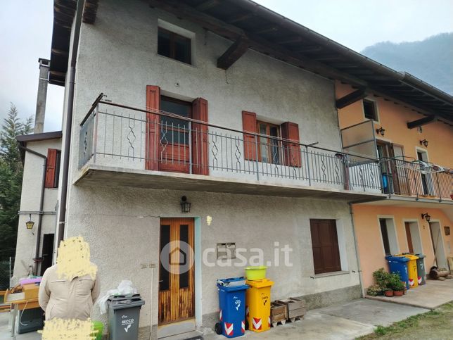 Casa bi/trifamiliare in residenziale in Via Culiada 177