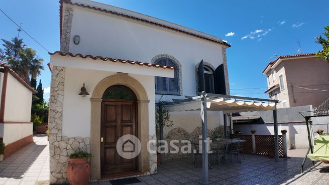 Villa in residenziale in Via Cavallo 16