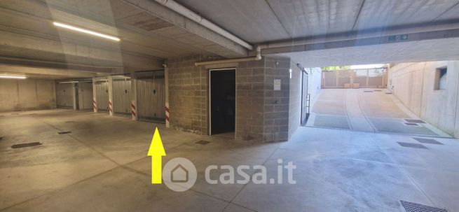 Garage/posto auto in residenziale in Via Loreto 14