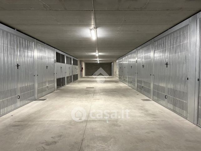 Garage/posto auto in residenziale in Via della Repubblica