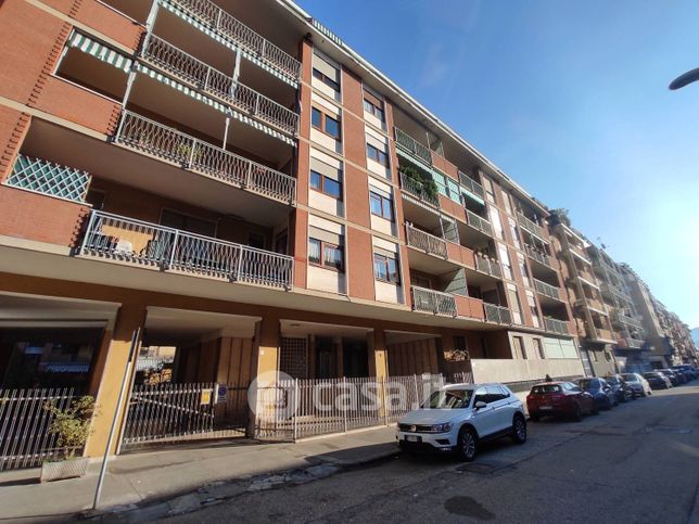 Box/posto auto in residenziale in Via Cesare Reduzzi 9