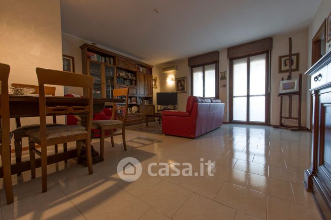 Appartamento in residenziale in Via Valle 6