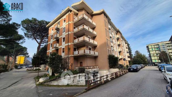 Box/posto auto in residenziale in Via Vittorio Fiorentino 34