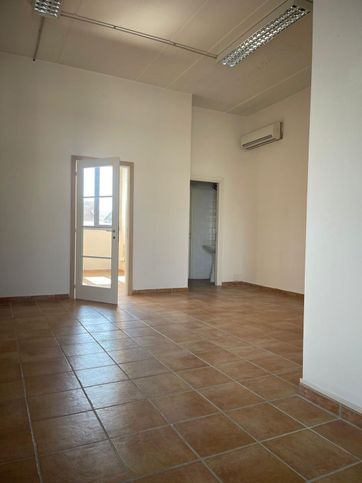 Ufficio in commerciale in Perignano
