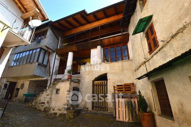 Casa bi/trifamiliare in residenziale in Via Giuseppe Mazzini