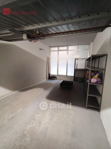 Box/posto auto in residenziale in Via Guglielmo Oberdan 73100