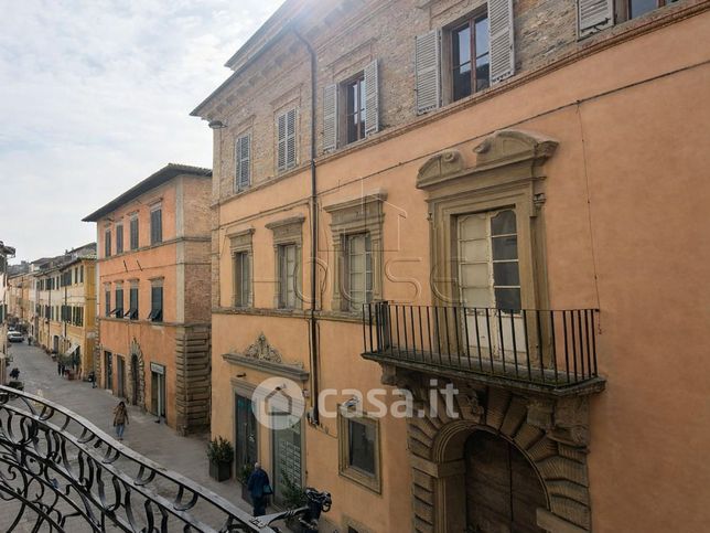 Ufficio in commerciale in Corso Vittorio Emanuele 7