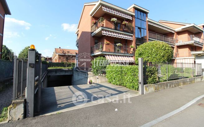 Box/posto auto in residenziale in Via Ulzio