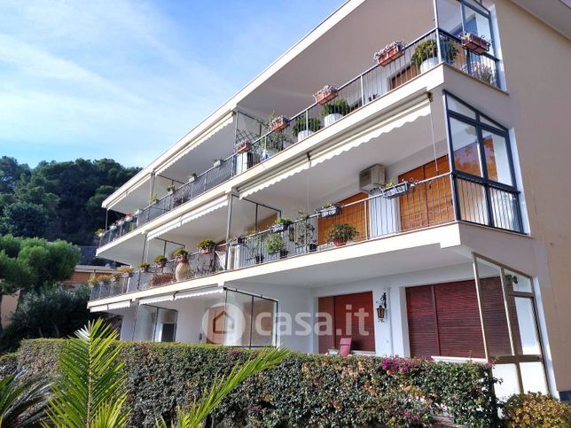 Appartamento in residenziale in Via Aurelia 11