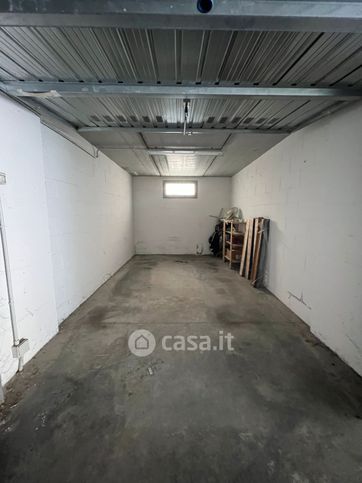 Box/posto auto in residenziale in Strada Pietro Del Prato