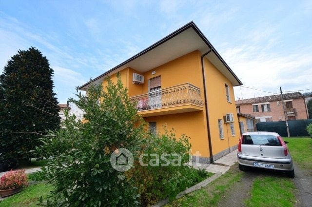 Casa indipendente in residenziale in Via Padova