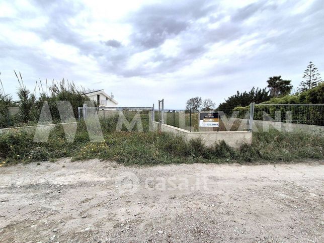 Terreno agricolo in commerciale in Via dell'Acero