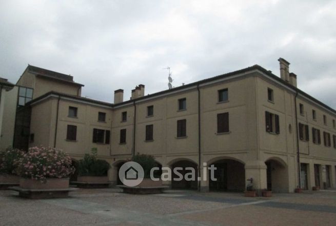 Appartamento in residenziale in Via Don Pierino Bernardelli 10