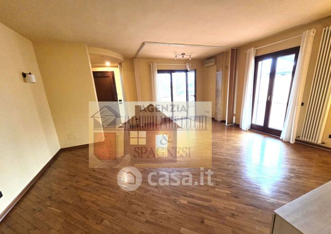 Appartamento in residenziale in Via Ciro Menotti