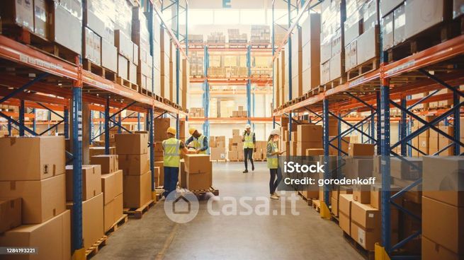 Capannone in commerciale in Via Piemonte