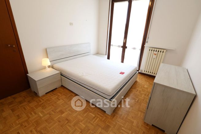 Appartamento in residenziale in Via Ivo Oliveti 43