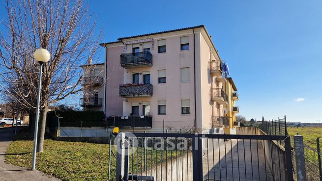 Appartamento in residenziale in Via Casoni 11