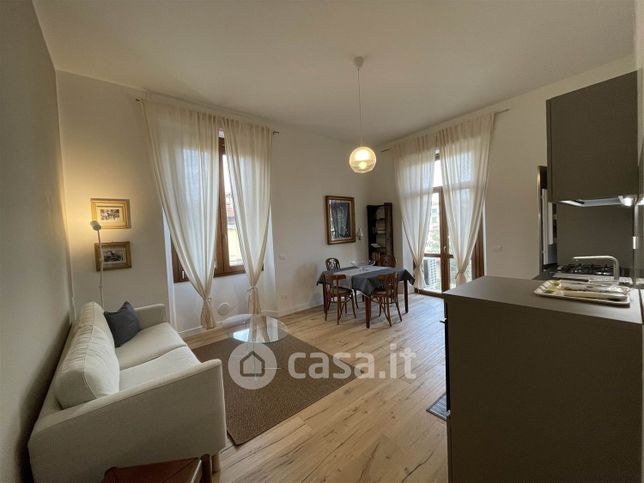 Appartamento in residenziale in Via Pastrengo 1 a