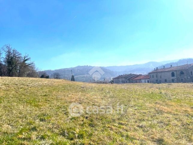 Terreno edificabile in residenziale in Località Pozzo