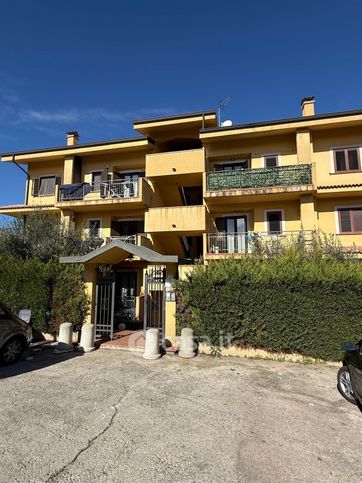 Appartamento in residenziale in Via Costantino 1 16