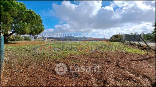 Terreno agricolo in commerciale in 